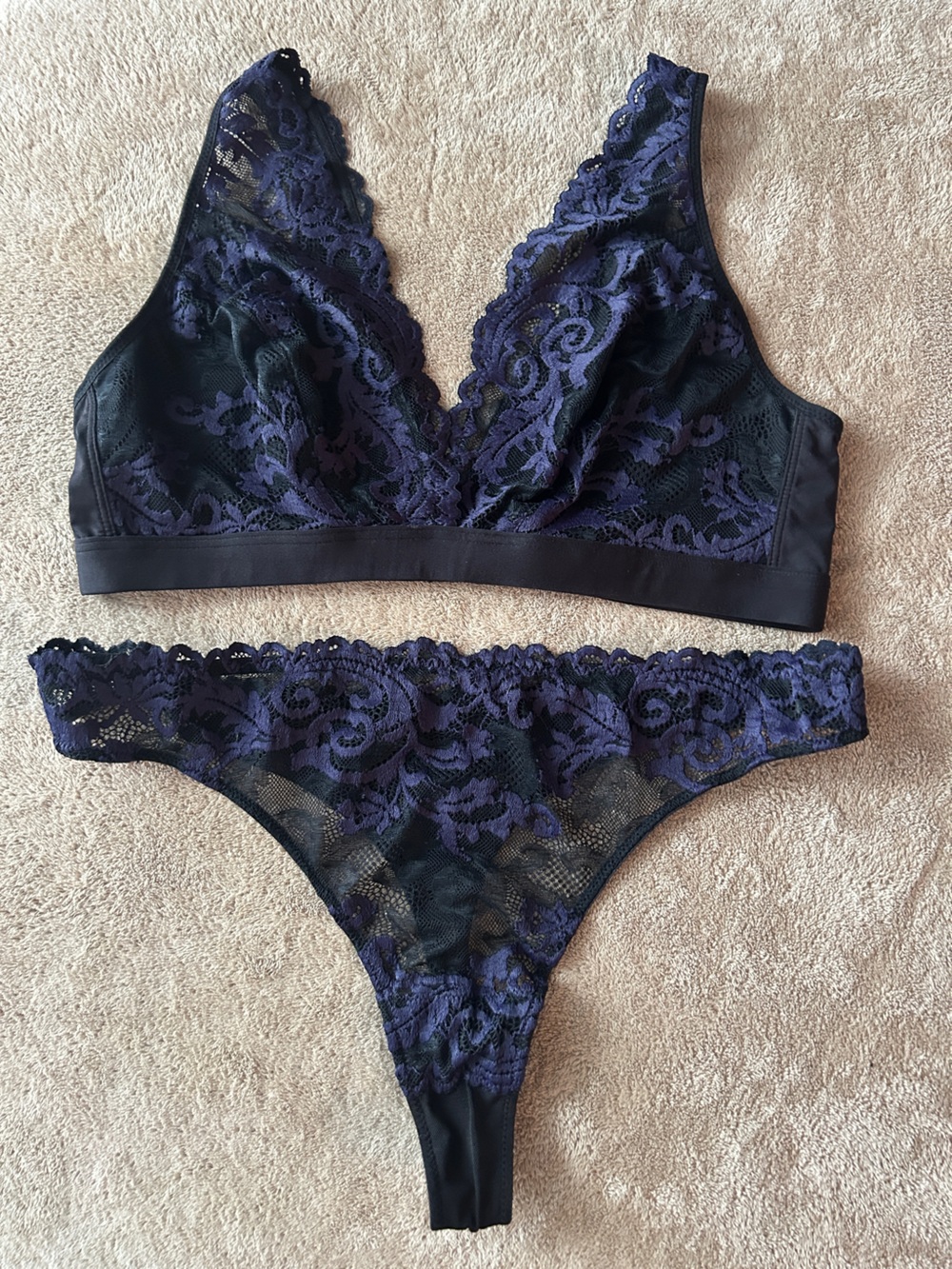 Wacoal Lace Bralette and Bikini Panty Set - Navy/Black